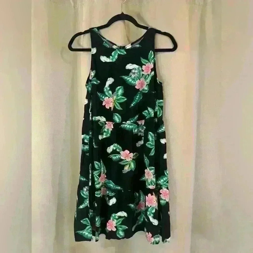 Women’s black Floral Old Navy Dress